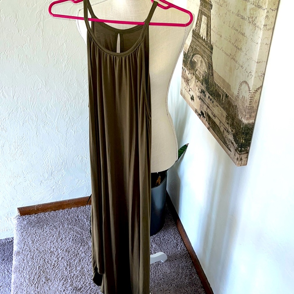 Dress/beach cover All $4/$5 items = BOGO. Select, bundle, & I will apply promo.